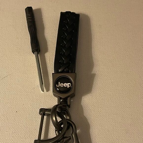 Jeep Logo Key Fob Keychain in Black Leather NWT - Picture 5 of 5